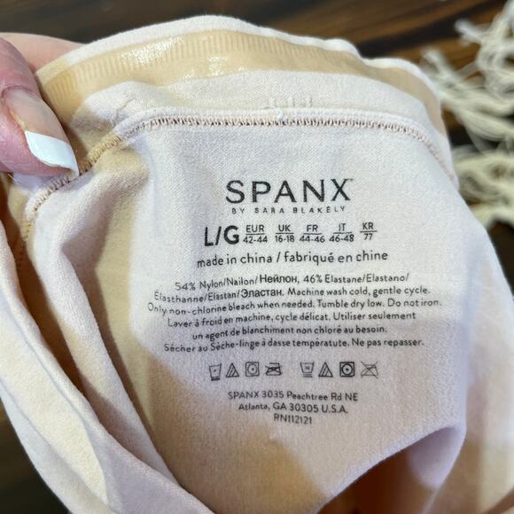 SPANX High Waisted Mid-Thigh Compression Shapewear Shorts Size L - Picture 7 of 8